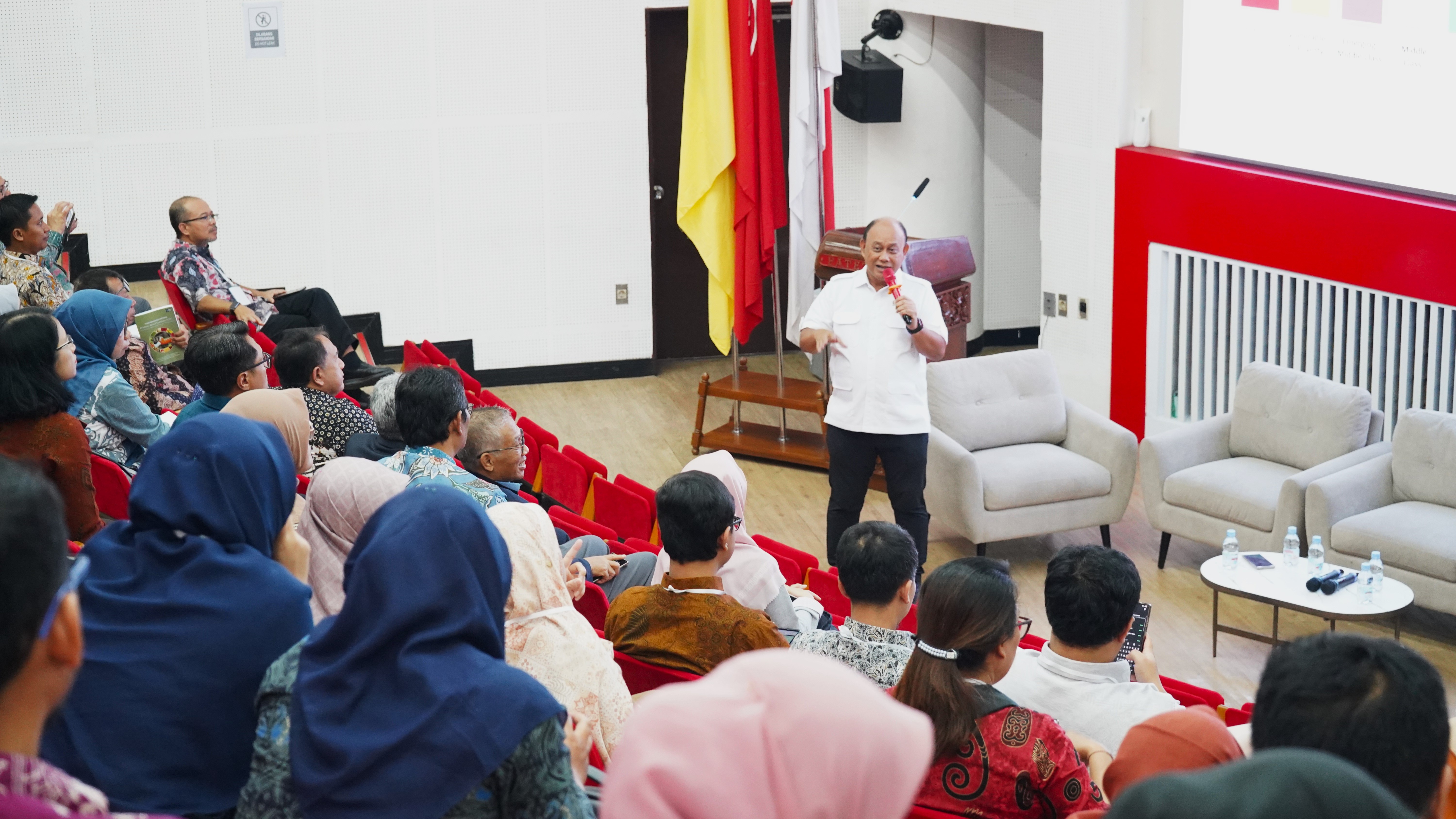 Kabadan BGN Ponorogo Hadiri Seminar Nasional dan Pertemuan Forum Komunikasi Perguran Tinggi Teknologi Pertanian Indonesia Kebijakan Nasional dan Tantangan 